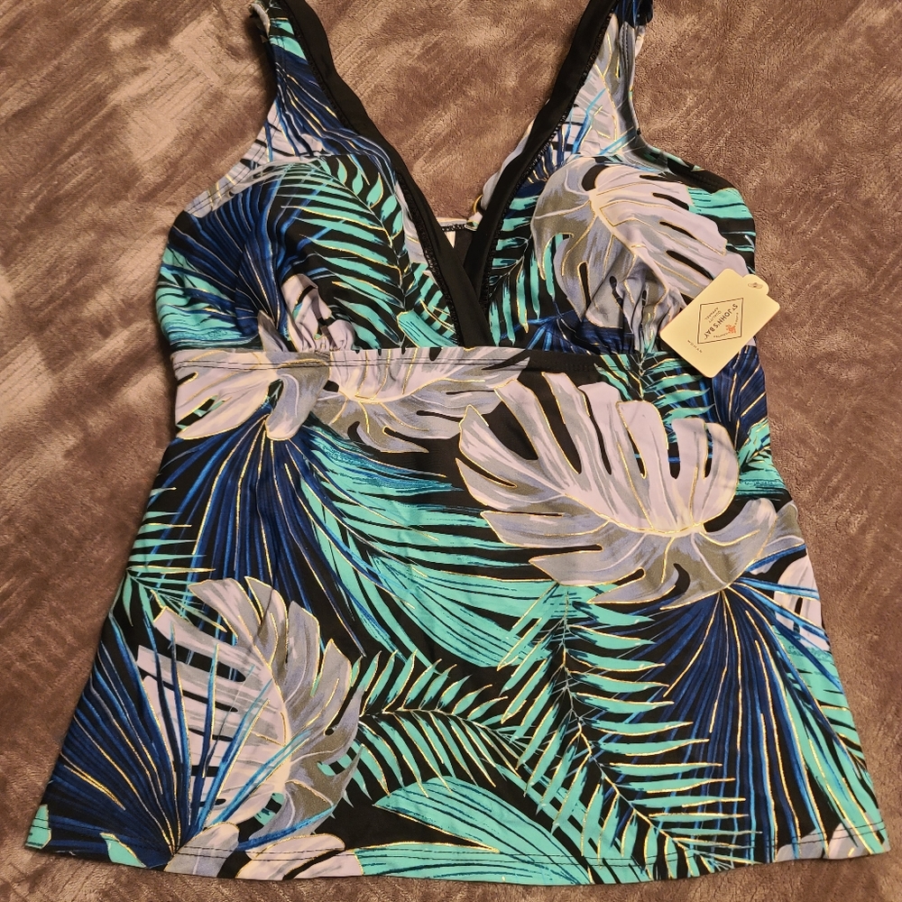 St John's Bay Women's bathing suit top NWT 18W